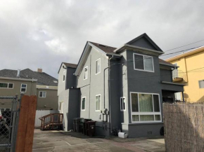 Victorian Oasis: Charm & Convenience Near Lake Merritt